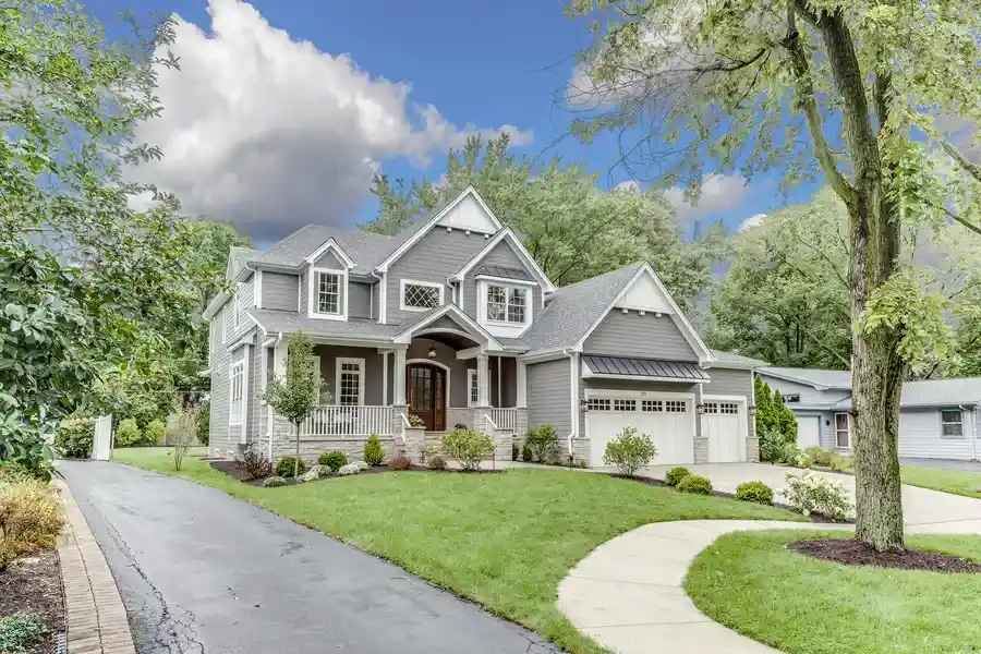 Choosing The Right Trees And Shrubs For Front Yard Landscaping in Georgetown SC Choosing The Right Trees And Shrubs For Front Yard Landscaping in Georgetown SC